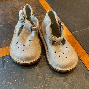 Toddler girl shoes never used no tag